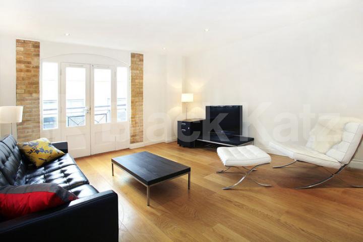 			NEW INSTRUCTION  (Includes Parking), 2 Bedroom, 1 bath, 1 reception Apartment			 Lion Court Shand Street, London Bridge